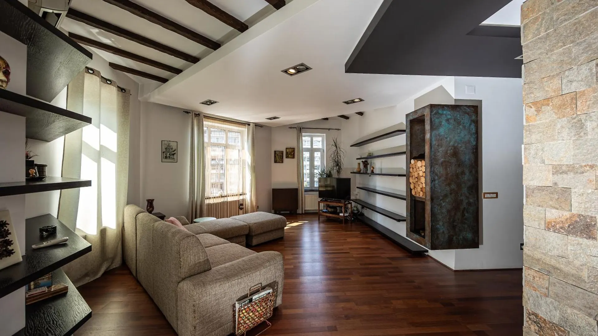 Old Town Apartment Lipscani Bucarest Romania
